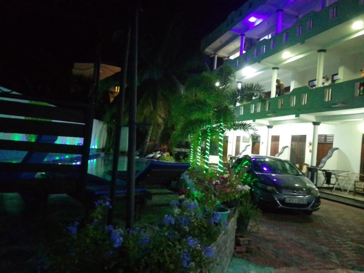 Liyanage Resort Mirissa Ngoại thất bức ảnh